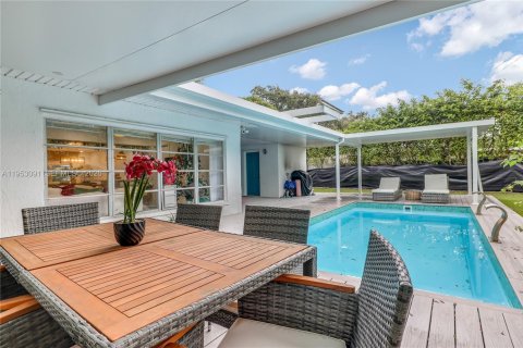 Купить виллу или дом в Холливуд, Флорида 4 спальни, 137.5м2, № 2008635 - фото 23