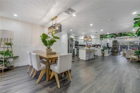 Купить виллу или дом в Холливуд, Флорида 4 спальни, 137.5м2, № 2008635 - фото 5