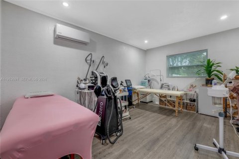 Купить виллу или дом в Холливуд, Флорида 4 спальни, 137.5м2, № 2008635 - фото 19