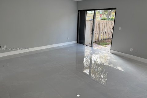 Купить таунхаус в Холливуд, Флорида 3 спальни, 139.35м2, № 2036410 - фото 7