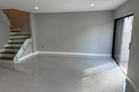 Купить таунхаус в Холливуд, Флорида 3 спальни, 139.35м2, № 2036410 - фото 11