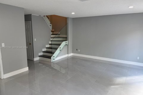 Купить таунхаус в Холливуд, Флорида 3 спальни, 139.35м2, № 2036410 - фото 10