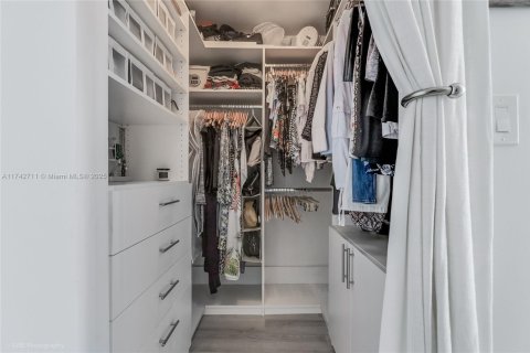 Купить кондоминиум в Майами-Бич, Флорида 2 спальни, 104.61м2, № 1986751 - фото 12