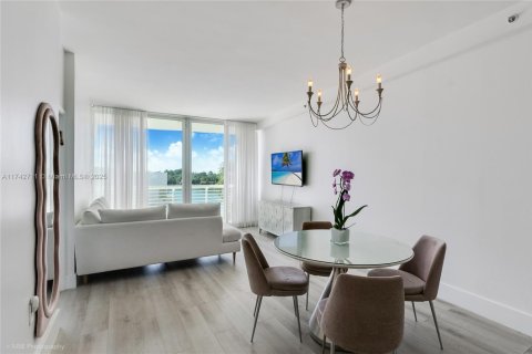 Купить кондоминиум в Майами-Бич, Флорида 2 спальни, 104.61м2, № 1986751 - фото 6