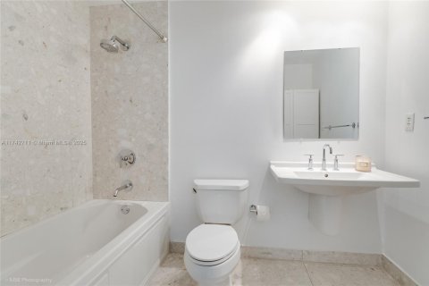 Купить кондоминиум в Майами-Бич, Флорида 2 спальни, 104.61м2, № 1986751 - фото 14