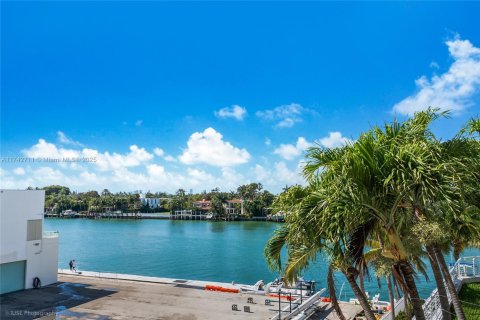 Купить кондоминиум в Майами-Бич, Флорида 2 спальни, 104.61м2, № 1986751 - фото 19