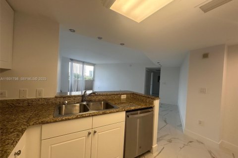 Снять в аренду кондоминиум в Авентура, Флорида 1 спальня, 79.9м2, № 1990371 - фото 6