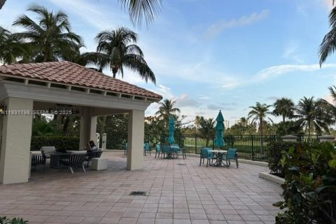 Снять в аренду кондоминиум в Авентура, Флорида 1 спальня, 79.9м2, № 1990371 - фото 16