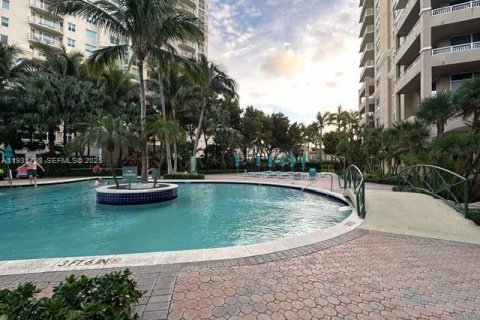 Снять в аренду кондоминиум в Авентура, Флорида 1 спальня, 79.9м2, № 1990371 - фото 17