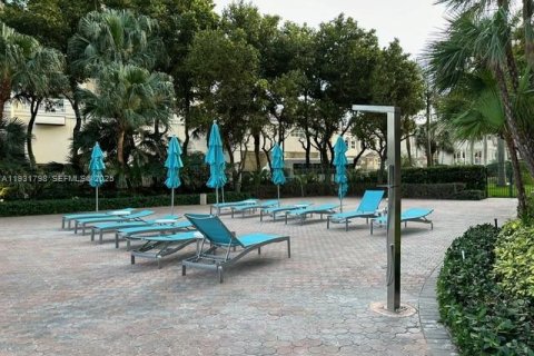 Снять в аренду кондоминиум в Авентура, Флорида 1 спальня, 79.9м2, № 1990371 - фото 18
