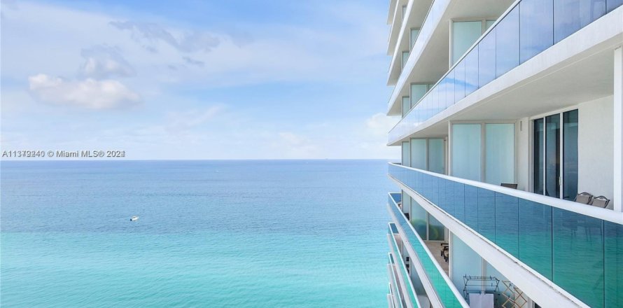 Condo in Hallandale Beach, Florida, 2 bedrooms  № 2015323