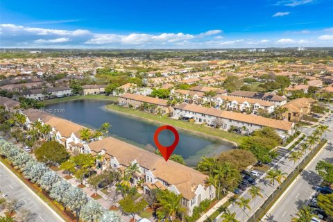 Townhouse in Homestead, Florida 4 bedrooms, 180.79 sq.m. № 2063616 - photo 20