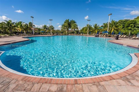 Townhouse in Homestead, Florida 4 bedrooms, 180.79 sq.m. № 2063616 - photo 29