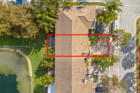 Townhouse in Homestead, Florida 4 bedrooms, 180.79 sq.m. № 2063616 - photo 21