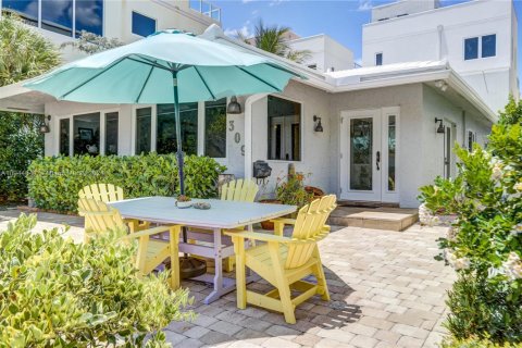 Casa en alquiler en Hollywood, Florida, 2 dormitorios, 130.06 m2 № 2057727 - foto 4