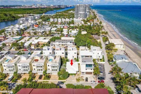 Casa en Hollywood, Florida 2 dormitorios, 130.06 m2 № 2057727