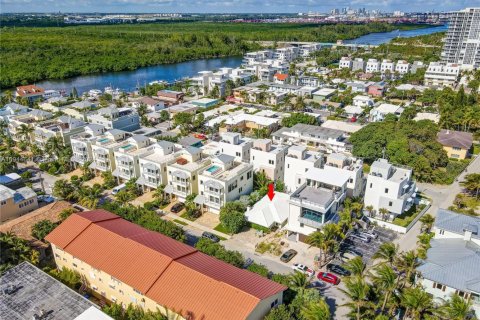 Casa en alquiler en Hollywood, Florida, 2 dormitorios, 130.06 m2 № 2057727 - foto 7