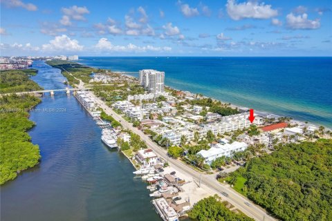 Casa en alquiler en Hollywood, Florida, 2 dormitorios, 130.06 m2 № 2057727 - foto 12