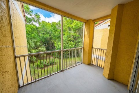 Copropriété à louer à Oakland Park, Floride: 2 chambres, 116.69 m2 № 2018163 - photo 12