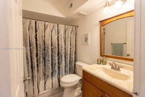 Copropriété à louer à Oakland Park, Floride: 2 chambres, 116.69 m2 № 2018163 - photo 9