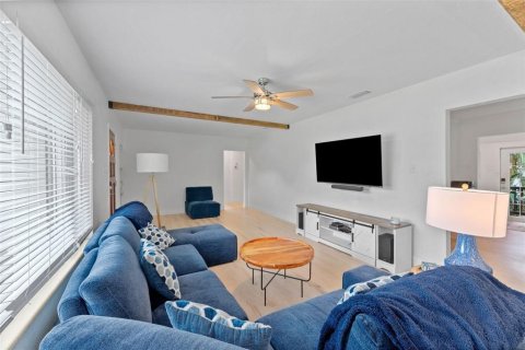 Casa en venta en Tampa, Florida, 3 dormitorios, 127.83 m2 № 2204044 - foto 12