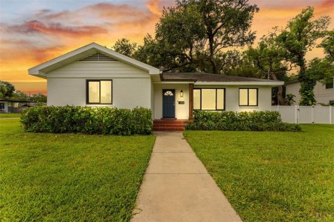 Casa en Tampa, Florida 3 dormitorios, 127.83 m2 № 2204044