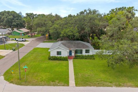 Casa en venta en Tampa, Florida, 3 dormitorios, 127.83 m2 № 2204044 - foto 7