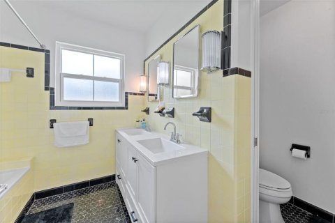 Casa en venta en Tampa, Florida, 3 dormitorios, 127.83 m2 № 2204044 - foto 23