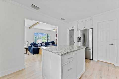 Casa en venta en Tampa, Florida, 3 dormitorios, 127.83 m2 № 2204044 - foto 18