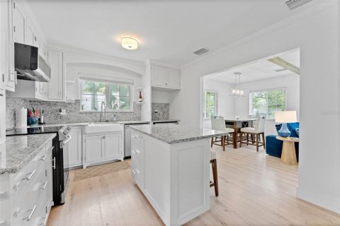 Casa en venta en Tampa, Florida, 3 dormitorios, 127.83 m2 № 2204044 - foto 16