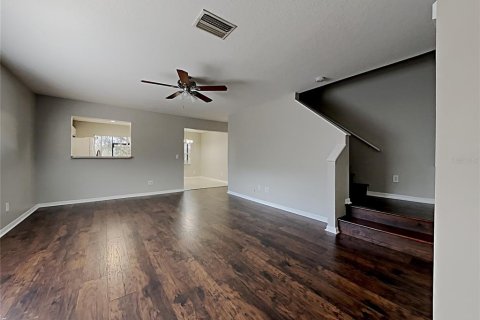 House in Valrico, Florida 4 bedrooms, 136.66 sq.m. № 2215451 - photo 2