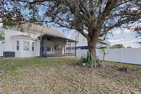 House in Valrico, Florida 4 bedrooms, 136.66 sq.m. № 2215451 - photo 23