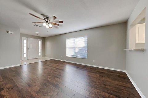 House in Valrico, Florida 4 bedrooms, 136.66 sq.m. № 2215451 - photo 3