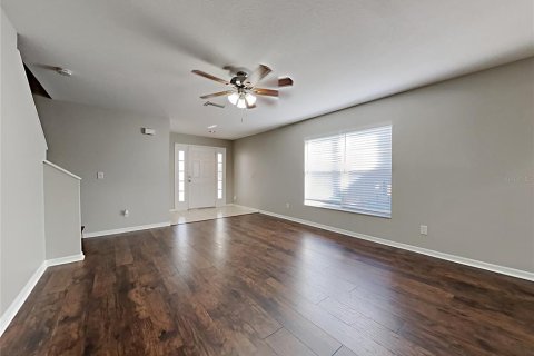 House in Valrico, Florida 4 bedrooms, 136.66 sq.m. № 2215451 - photo 4