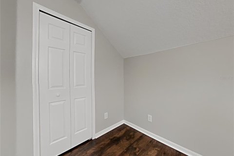 House in Valrico, Florida 4 bedrooms, 136.66 sq.m. № 2215451 - photo 16