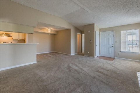 Condo in Orlando, Florida, 2 bedrooms  № 1894459 - photo 11