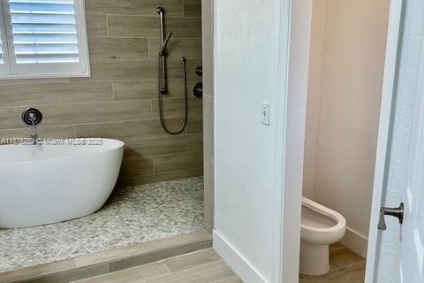 House in Miami, Florida 7 bedrooms, 481.42 sq.m. № 1925381 - photo 20