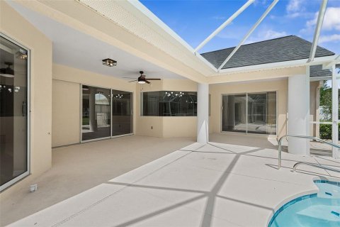 House in Palm Coast, Florida 3 bedrooms, 188.87 sq.m. № 2215861 - photo 8