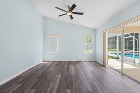 House in Palm Coast, Florida 3 bedrooms, 188.87 sq.m. № 2215861 - photo 5