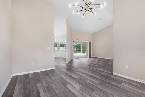House in Palm Coast, Florida 3 bedrooms, 188.87 sq.m. № 2215861 - photo 12