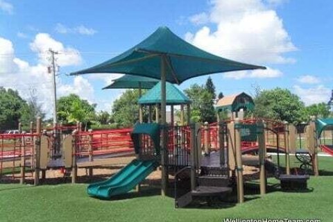 Снять в аренду таунхаус в Веллингтон, Флорида 3 спальни, 154.31м2, № 1208605 - фото 1