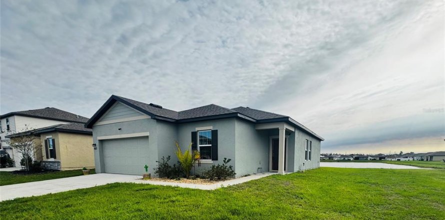 House in Ruskin, Florida 3 bedrooms, 131.92 sq.m. № 2123293