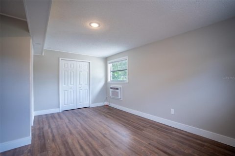 House in Winter Park, Florida 4 bedrooms, 162.58 sq.m. № 1911854 - photo 17