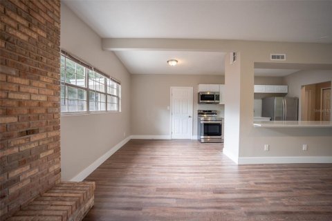 House in Winter Park, Florida 4 bedrooms, 162.58 sq.m. № 1911854 - photo 8