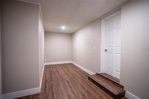 House in Winter Park, Florida 4 bedrooms, 162.58 sq.m. № 1911854 - photo 12