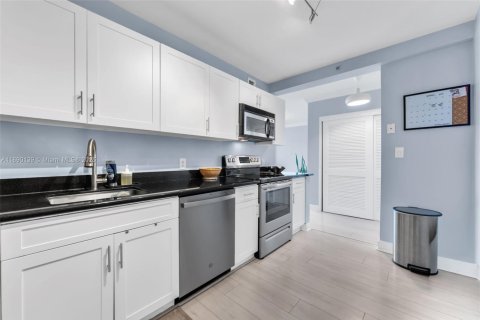 Copropriété à vendre à Miami Beach, Floride: 1 chambre, 84.08 m2 № 1944589 - photo 2