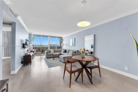 Copropriété à vendre à Miami Beach, Floride: 1 chambre, 84.08 m2 № 1944589 - photo 3