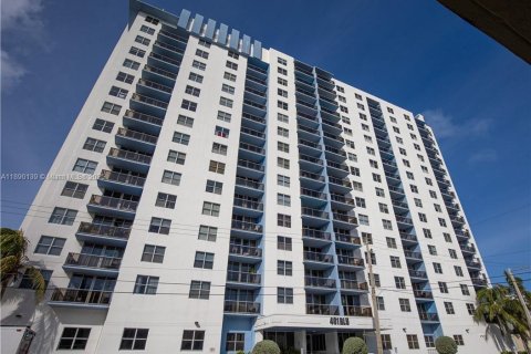 Copropriété à vendre à Miami Beach, Floride: 1 chambre, 84.08 m2 № 1944589 - photo 16