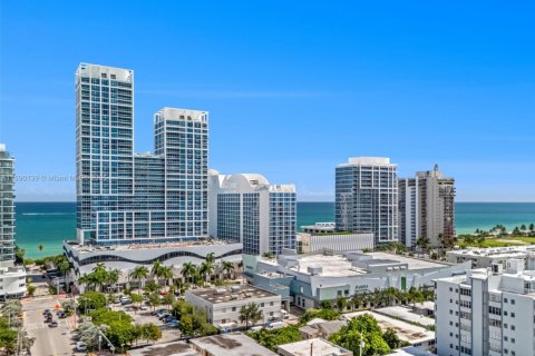 Copropriété à vendre à Miami Beach, Floride: 1 chambre, 84.08 m2 № 1944589 - photo 12