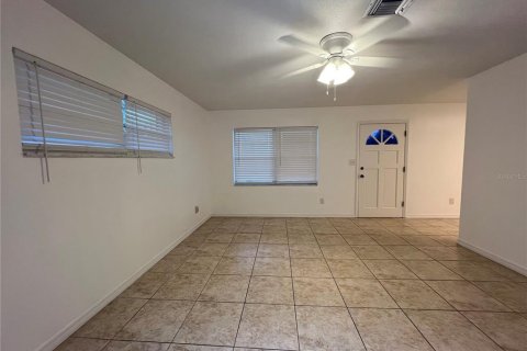 Apartment in Altamonte Springs, Florida 2 bedrooms, 85.19 sq.m. № 2207703 - photo 2